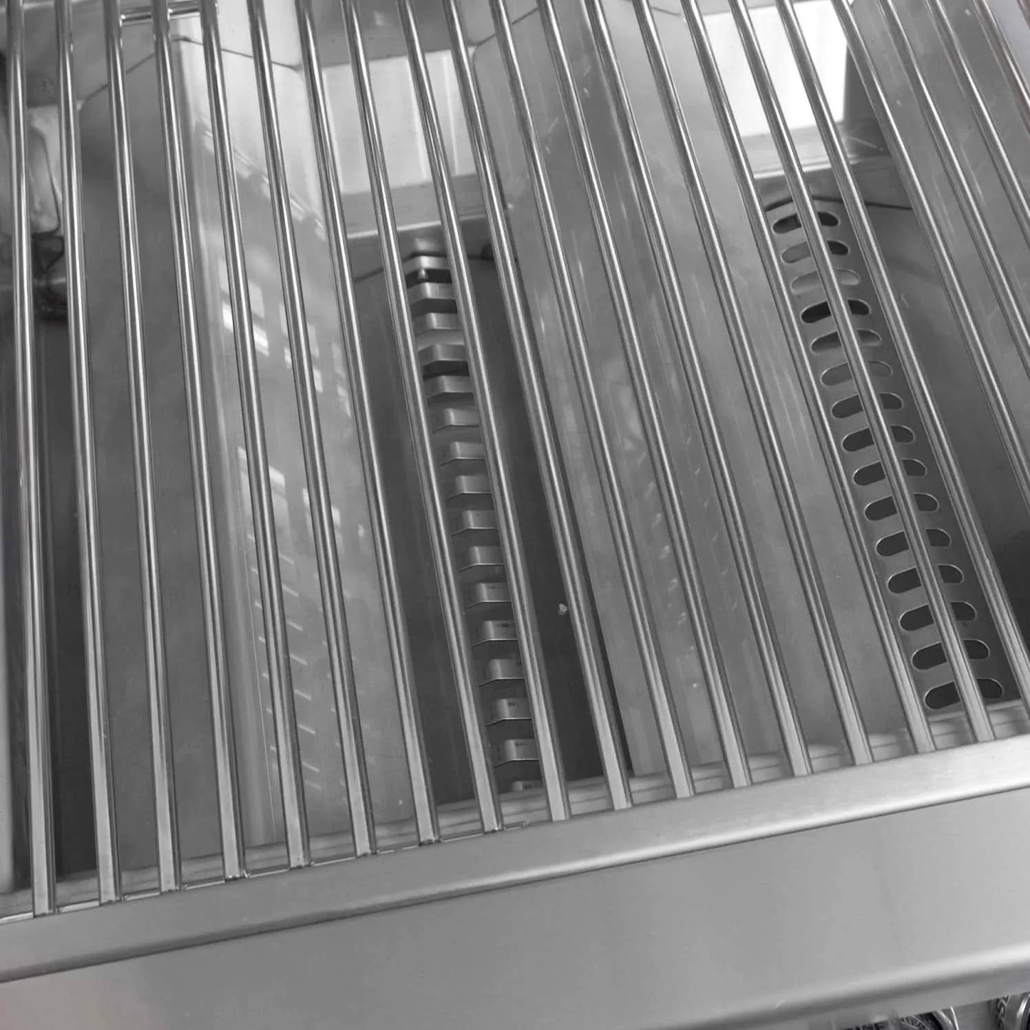 Lion L75000 - 32-Inch 4-Burner Freestanding Grill - Natural Gas - 53621 + 75623 - image 5