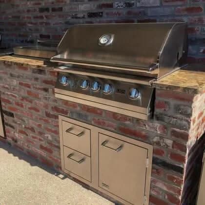 Lion Premium Grills L75625 32" Liquid Propane Gas Grill - 75625 - image 5