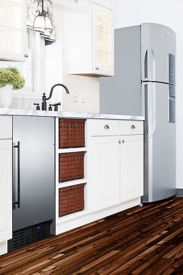 Summit 18 8 lb. Drain-Free Icemaker, ADA Compliant - BIM18SSADA - image 5