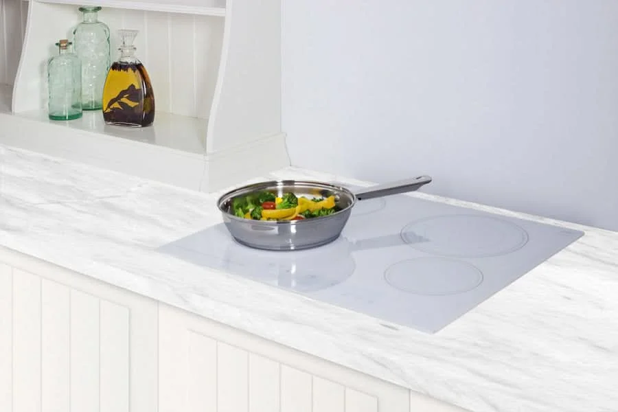 Summit 24 Wide 230V 4-Burner Radiant Cooktop - CR4B23T6W - image 3