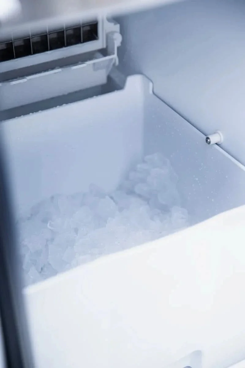 Summerset 15" Ul Outdoor Rated Ice Maker W/Stainless Door - 50 Lb. Capacity - IM-15 - image 3