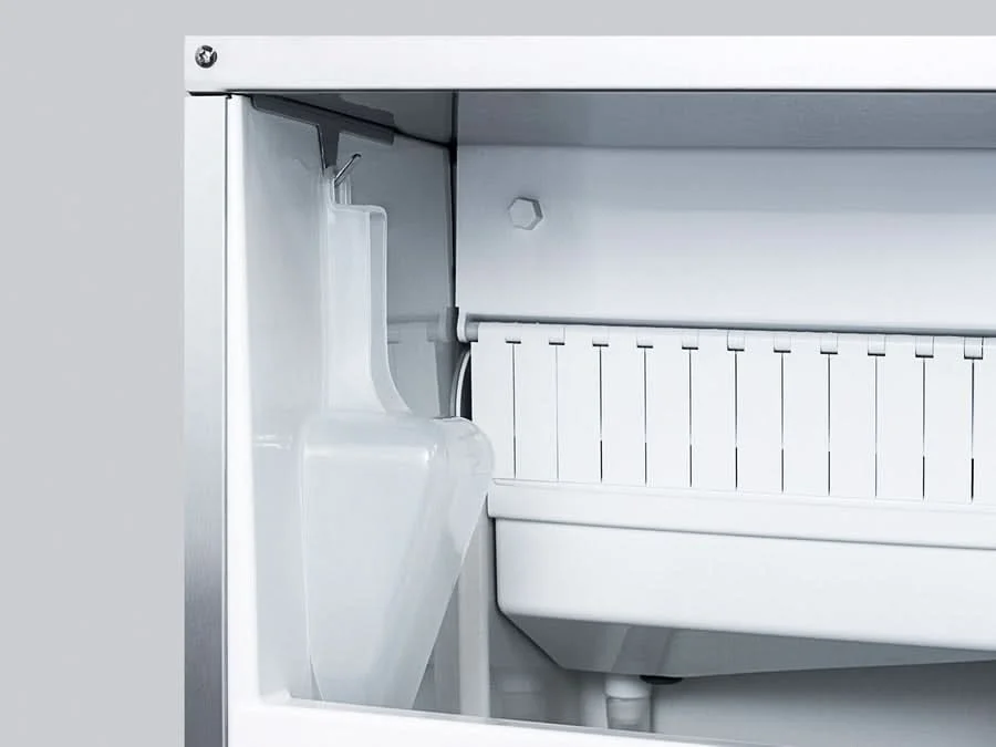 Summit - 15 Inch Commercial Ice Maker - BIM68OSPUMPIF - image 2