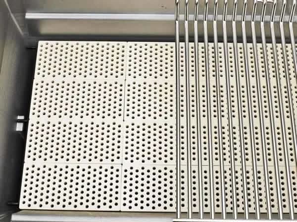 Broilmaster Premium - 27-Inch 2-Burner Built-In Grill with Flavor Enhancers - Liquid Propane Gas - P3XF - image 2