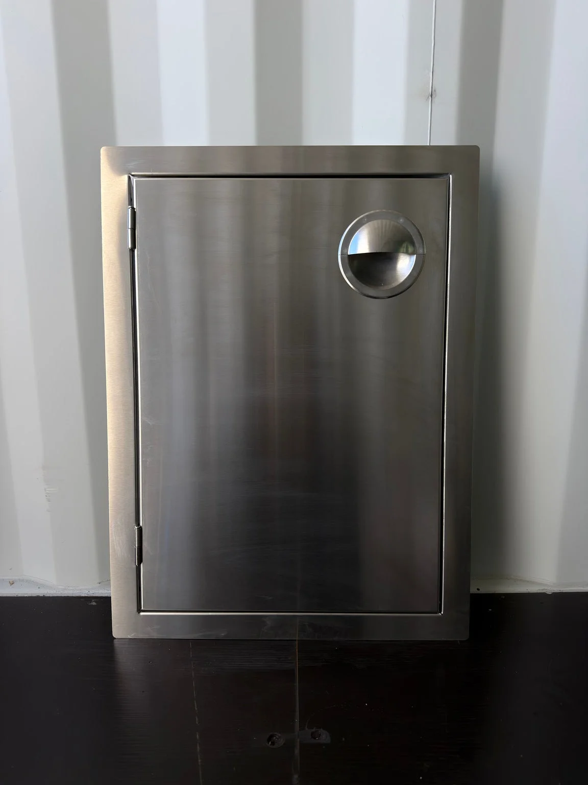 PCM 17" x 24" Professional Series Vertical Access Door - Open Box - PCM-200-17X24V-OB