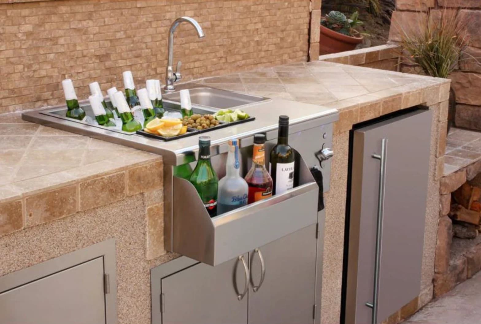 Summerset 30-Inch Beverage & Prep Station with LED Lights- BC-30L - image 3