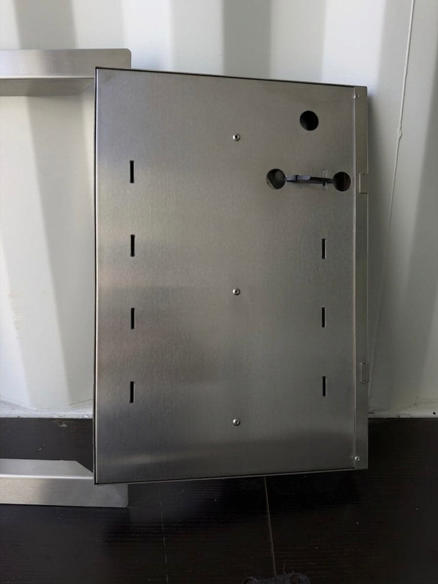 PCM 14" x 20" Stainless Steel Vertical Single Access Door - Open Box - PCM-200-14X20V-OB - image 4
