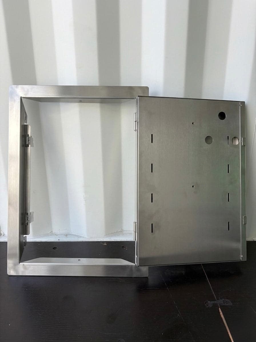 PCM 14" x 20" Stainless Steel Vertical Single Access Door - Open Box - PCM-200-14X20V-OB - image 6